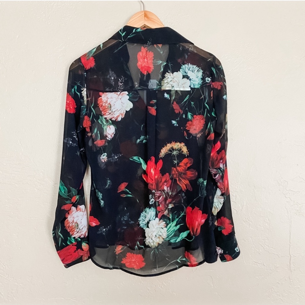 NWT [express] floral portifino blouse - Picture 2 of 5